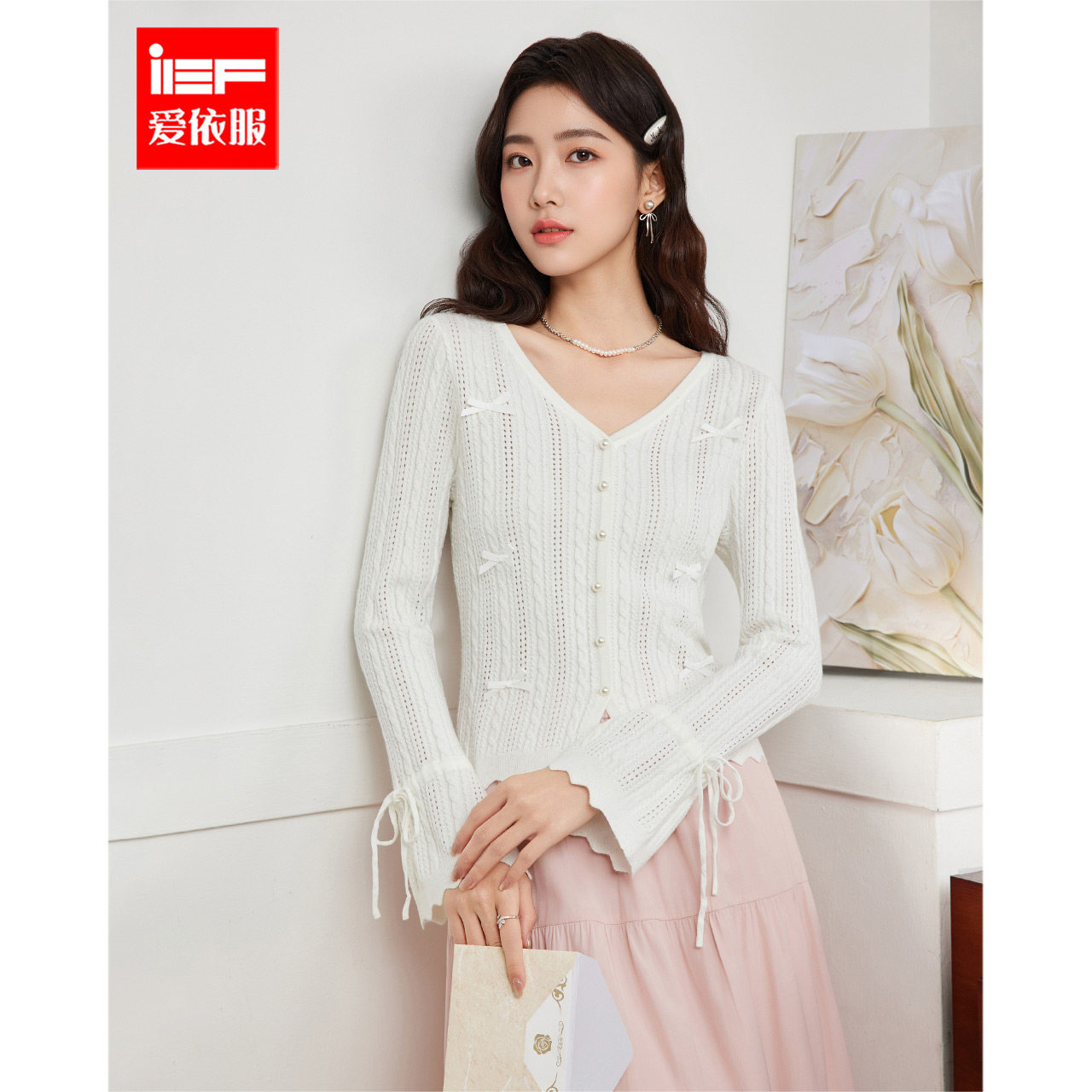 IEF/爱依服2026春季新款法式甜美纯欲风蝴蝶结喇叭袖设计毛织上衣