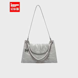 IEF/爱依服时尚女包2026春季新款美式设计感辣妹风通勤百搭腋下包