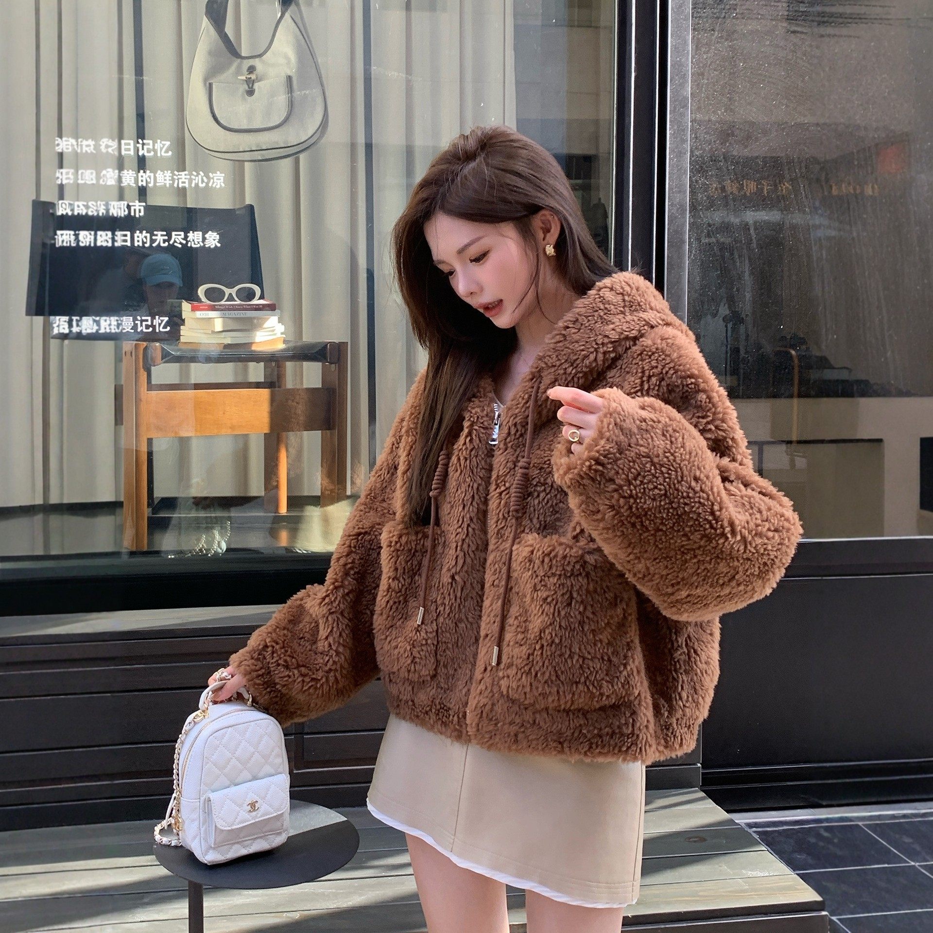 新款泰迪熊羊羔毛外套女短款连帽毛绒皮草上衣冬季保暖时尚潮流,女装/女士精品,皮草,淘宝优惠券,粉丝福利购,淘宝优惠卷