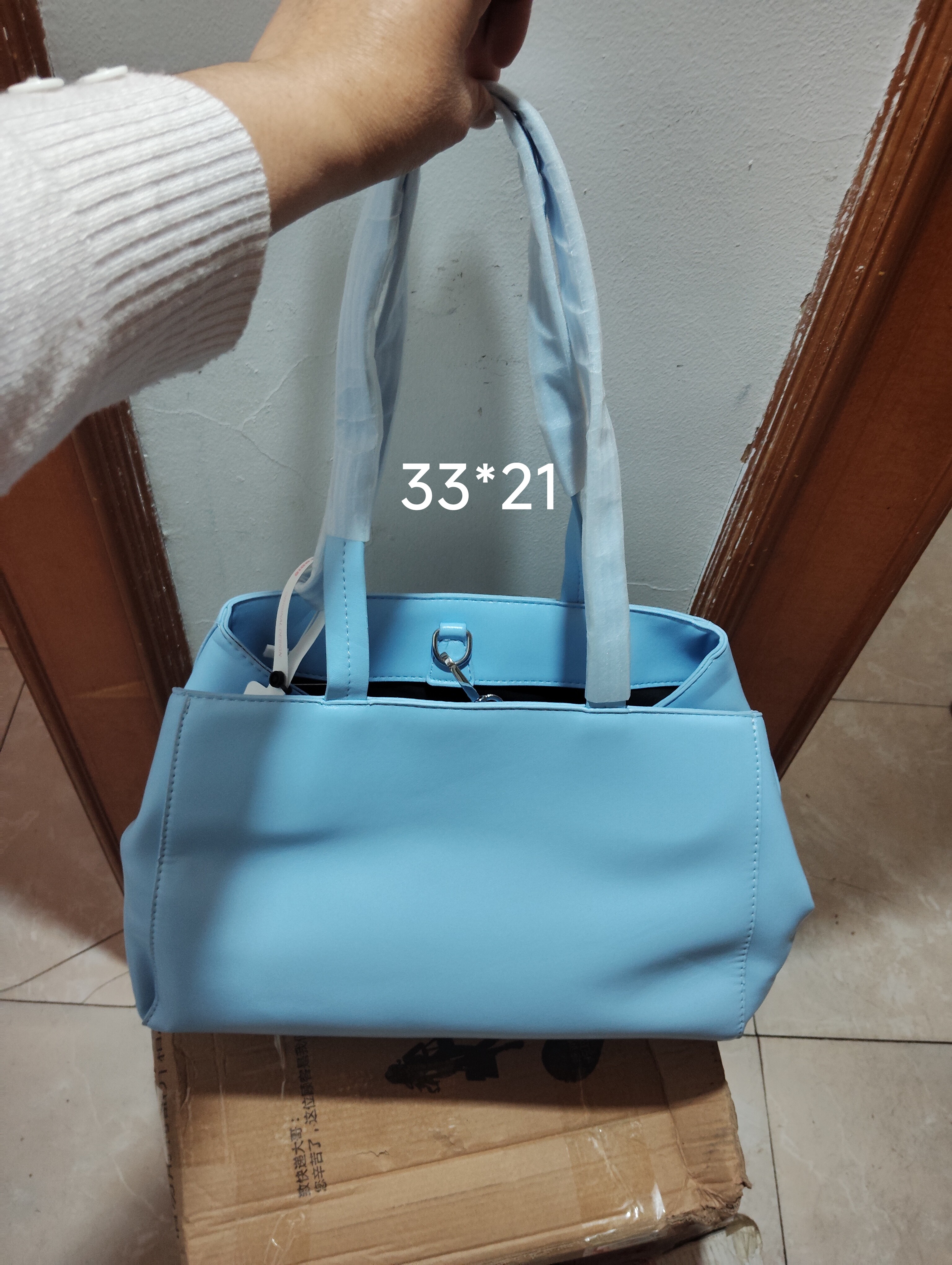 2026年新款韩版单肩春季款女小众高级感时尚手提包简约