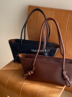 「Maroon」约2周 Hereu Fleca复古法棍船形腋下包单肩包手提包