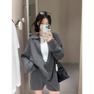 MosesQueen魔西女王慵懒风V领套头毛衣早秋休闲针织短裤 两件套