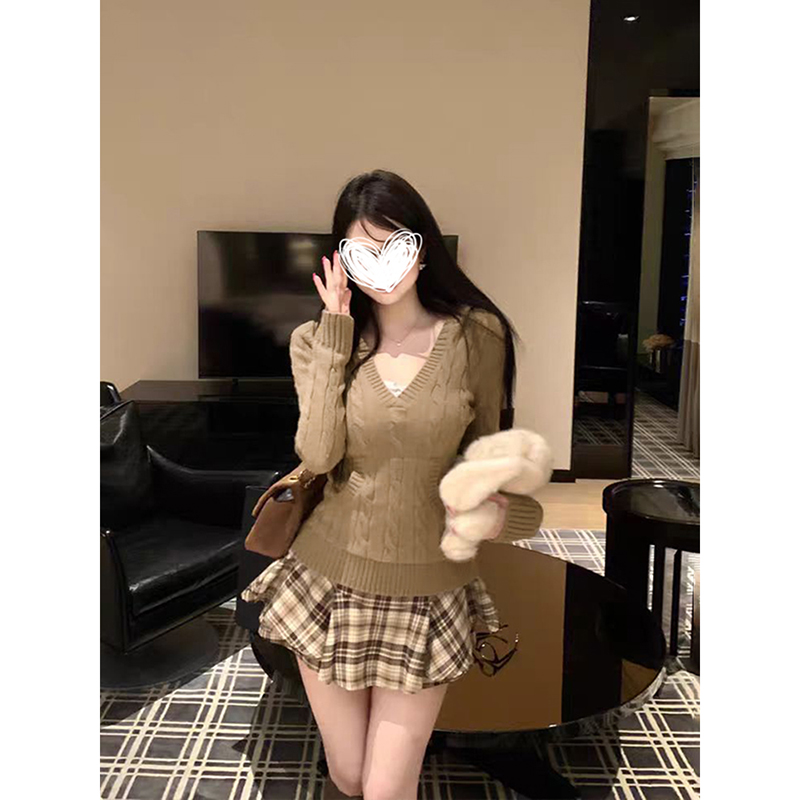 连帽麻花毛衣收腰长袖针织上衣女