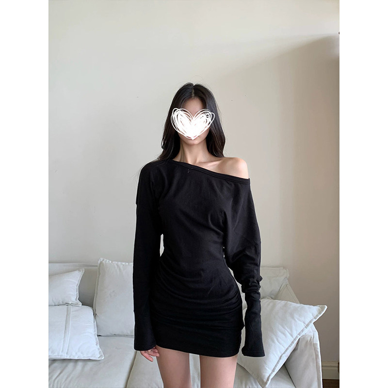MosesQueen魔西女王黑色斜肩长袖连衣裙褶皱收腰显瘦辣妹包臀短裙