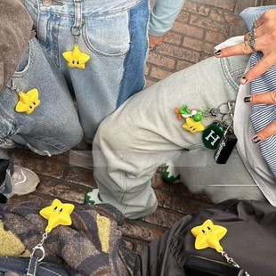 日本usj同款可爱星星发光塑料钥匙扣高颜值书包挂件超萌情侣款小