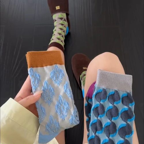 复古高级感~重工立体图案中筒袜