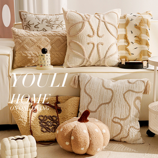 客厅沙发上的抱枕奶油色美拉德复古波西米亚套客厅沙发飘窗靠枕床
