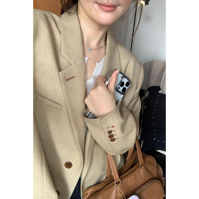 鹿月欣韩版东大门戗驳领