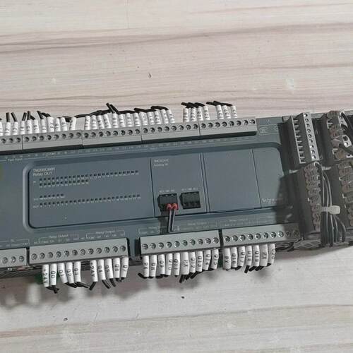议价TM200C60R TMCR2AI2 PLC可编程工业控制模块维修