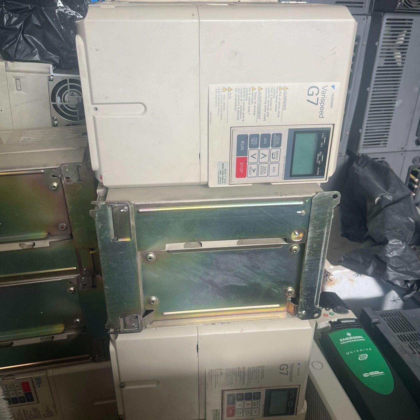 议价CIMR-G7B47P5 安川G7变频器 380V 7.5KW 工业调速设备维修