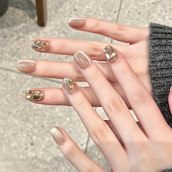 美甲穿戴甲短款手工猫眼秋冬香槟色指甲贴片2025新款富家千金甲片