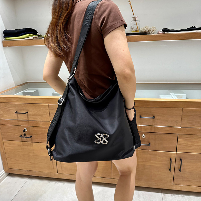 大容量托特包女2026新款三用多功能单肩斜挎包女士休闲百搭双肩包