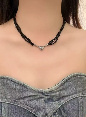 新款黑色串珠金属爱心项链小众气质轻奢ins嘻哈配饰不掉色锁骨链