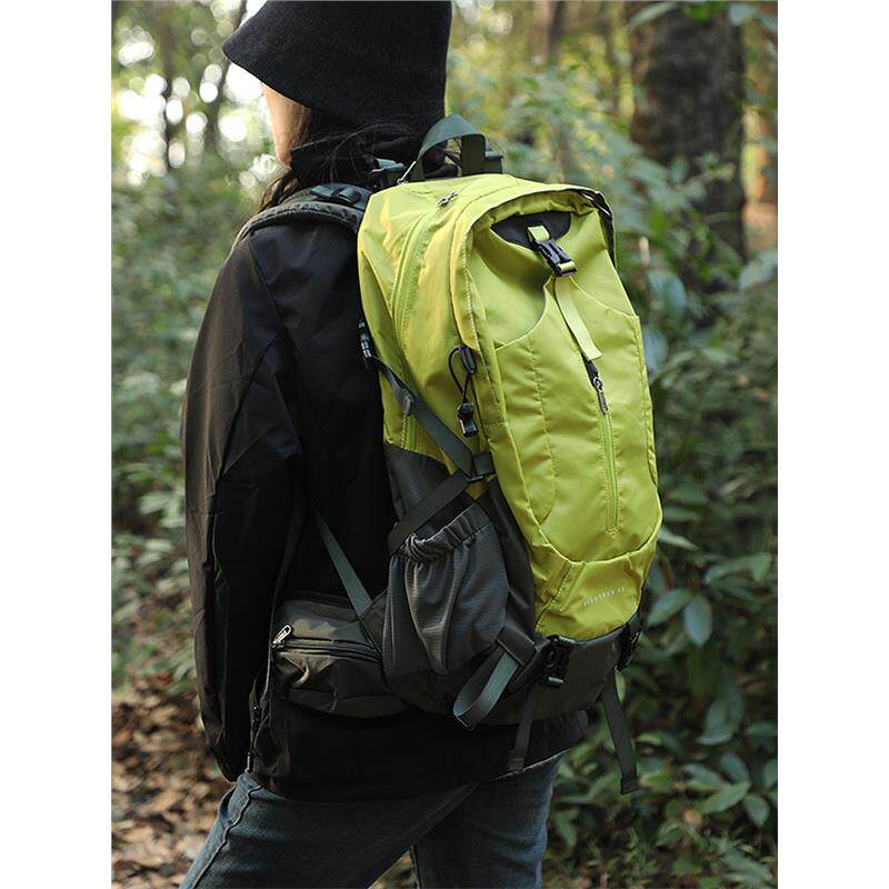户外徒步登山背包轻便双肩包新款专业轻量化大容量旅行防水尼龙布