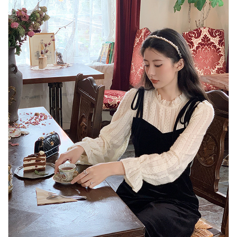 2021秋冬法式小众丝绒蕾丝拼接连衣裙女小个子收腰打底假两件长裙