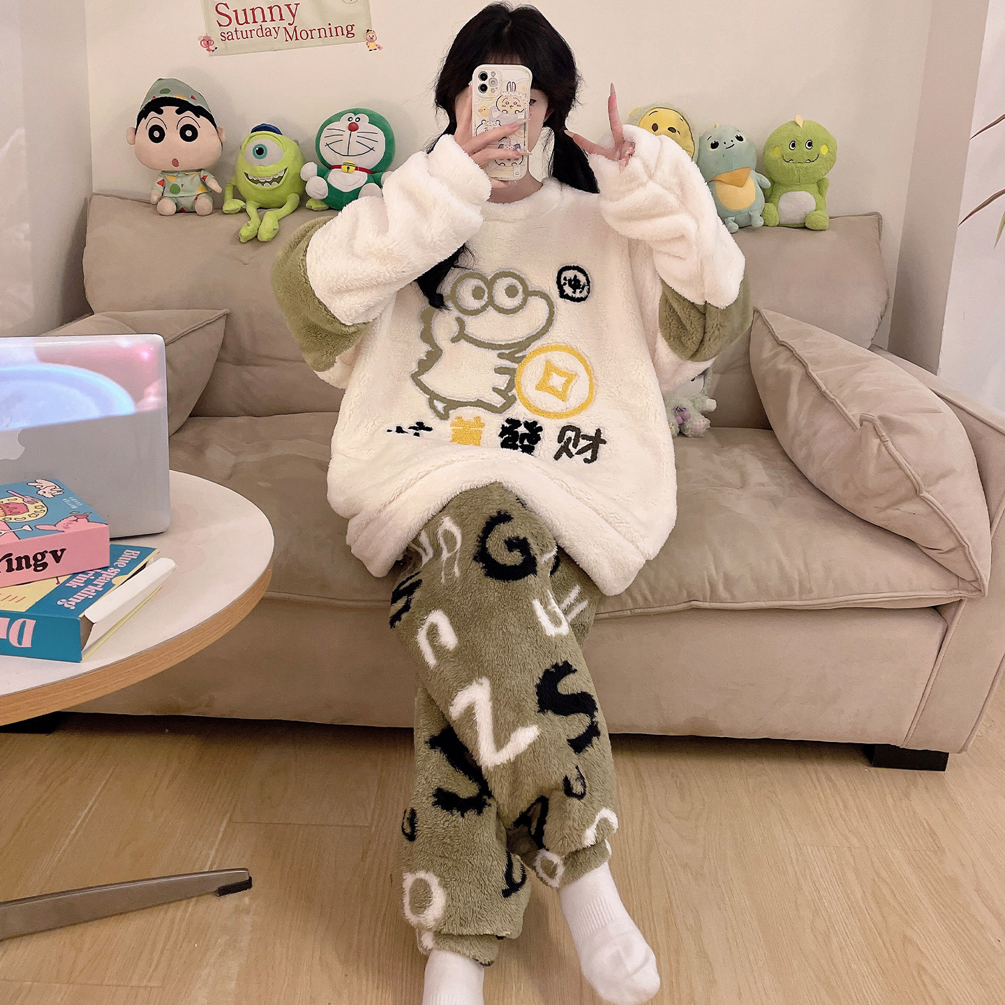 冬季珊瑚绒睡衣女士加厚加绒卡通加大码可爱秋冬款少女家居服套装