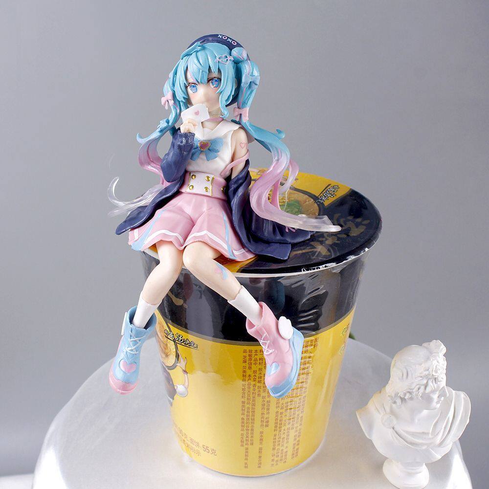 初音未来爱心水手服坐姿手办汽车中控台桌面机箱家居蛋糕装饰生日