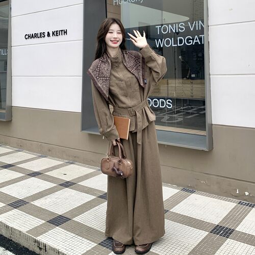 老钱风美拉德印花丝巾套装女秋季咖色阔腿裤两件套松弛感轻薄漂亮