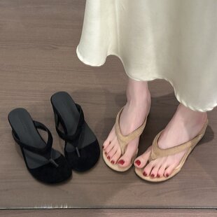 黑色复古坡跟人字拖鞋 外穿增高配裙子凉拖鞋 女款 夏季 2026新款 爆款