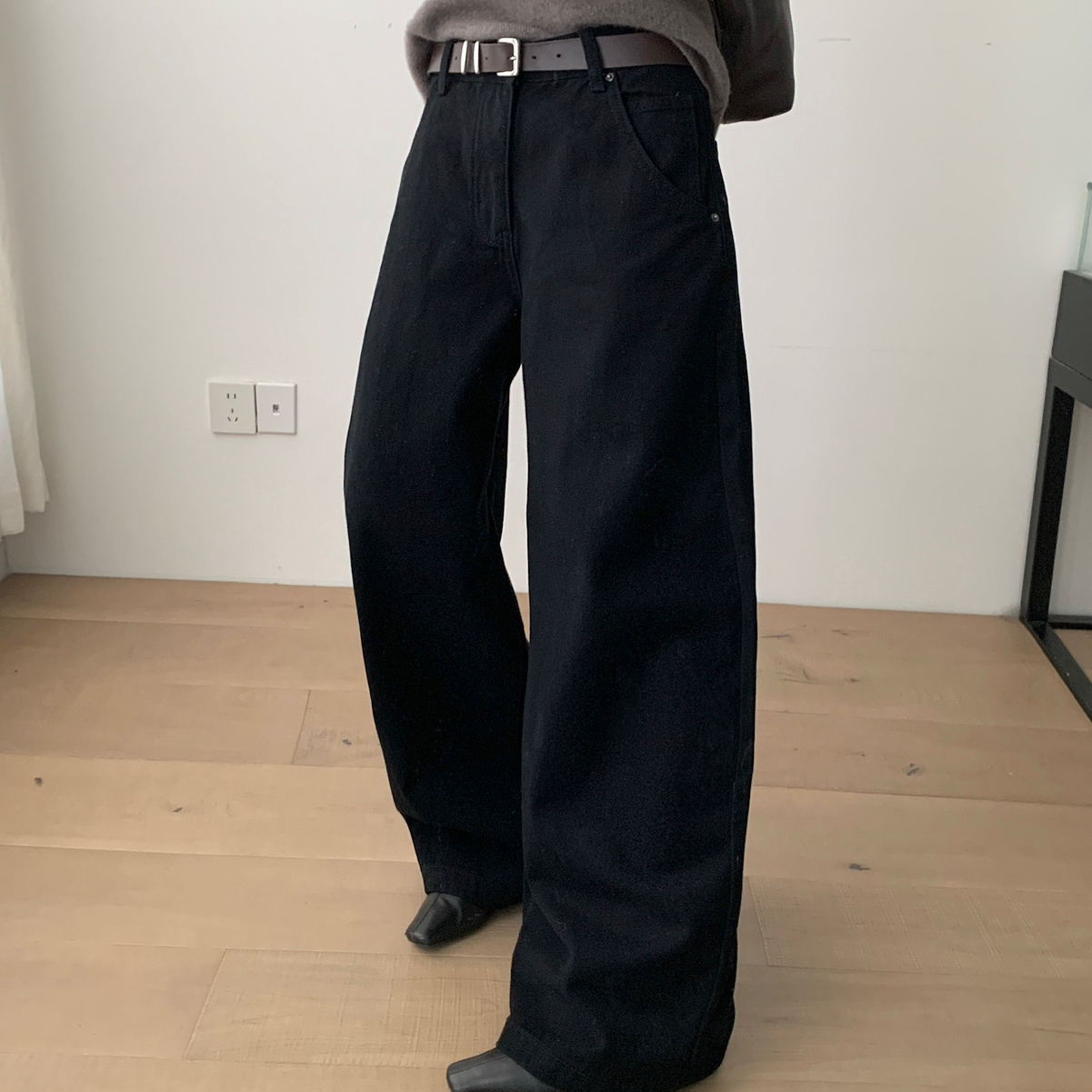 TABLE-搭黑色阔腿直筒裤遮肉显瘦加厚加绒保暖通勤休闲牛仔裤9605