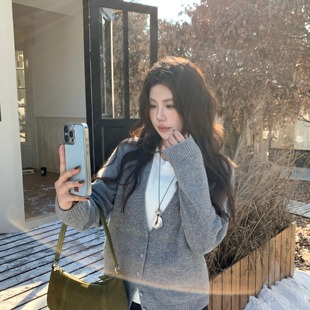 针织开衫 含75羊毛 纯色 感假两件圆领羊毛针织衫 CAC云舒然大码