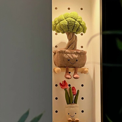 不用浇水的迎客松盆栽只剩开心