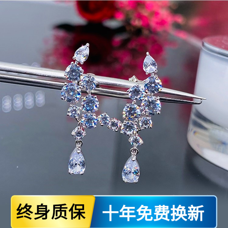 纯18K白金新款美国进口D色莫桑钻满钻钻石翅膀形现货纯银镀耳钉