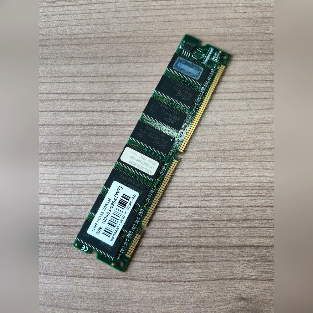 A76L-0500-0020发那科主机内存条128M PC1 议价