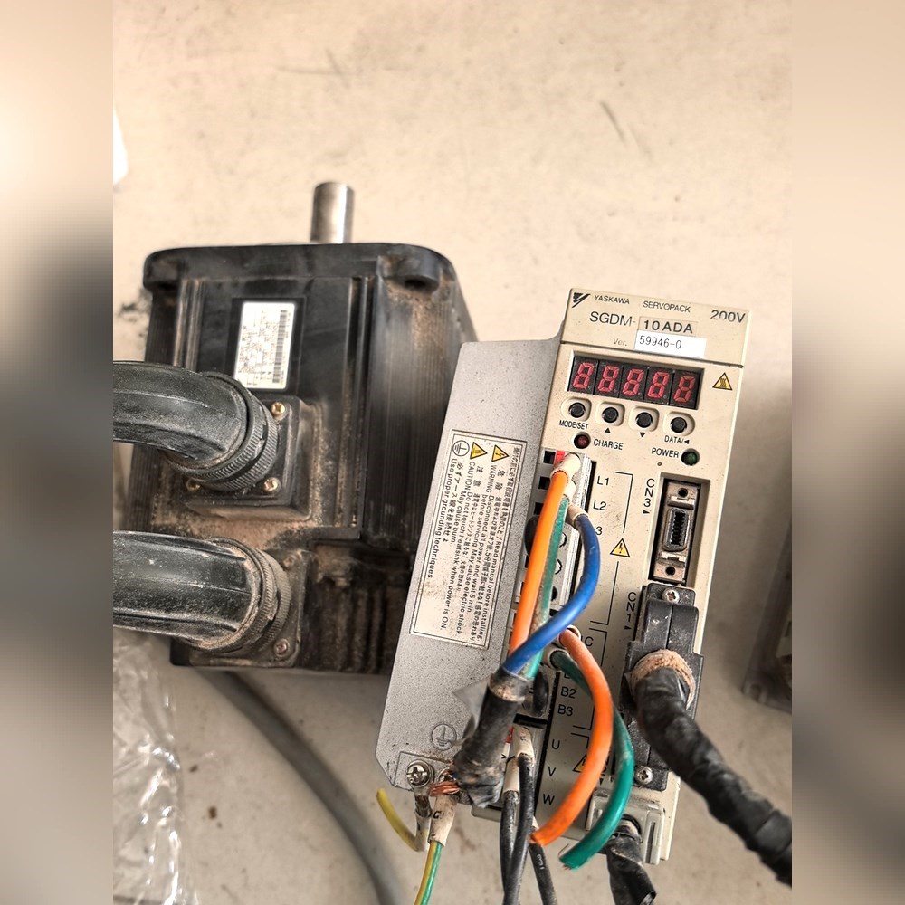 安川伺服SGDM-10ADA1.0kw电机SGMGH 议价