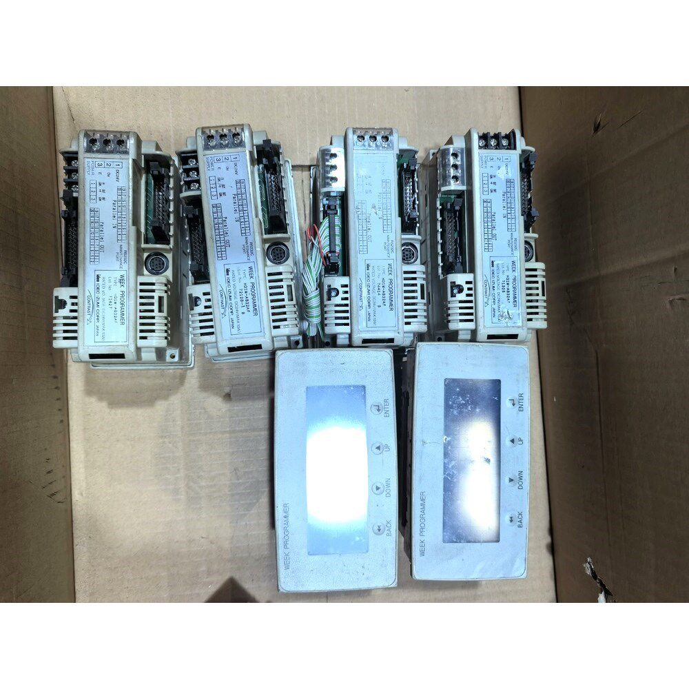 HG1W-AB32AF和泉操作屏IDEC操作面板功能完好 议价