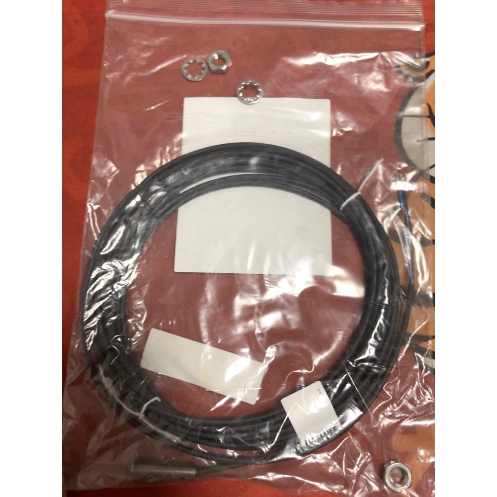 巴鲁夫BALLUFF 传感器BES 516-324-E4- 议价