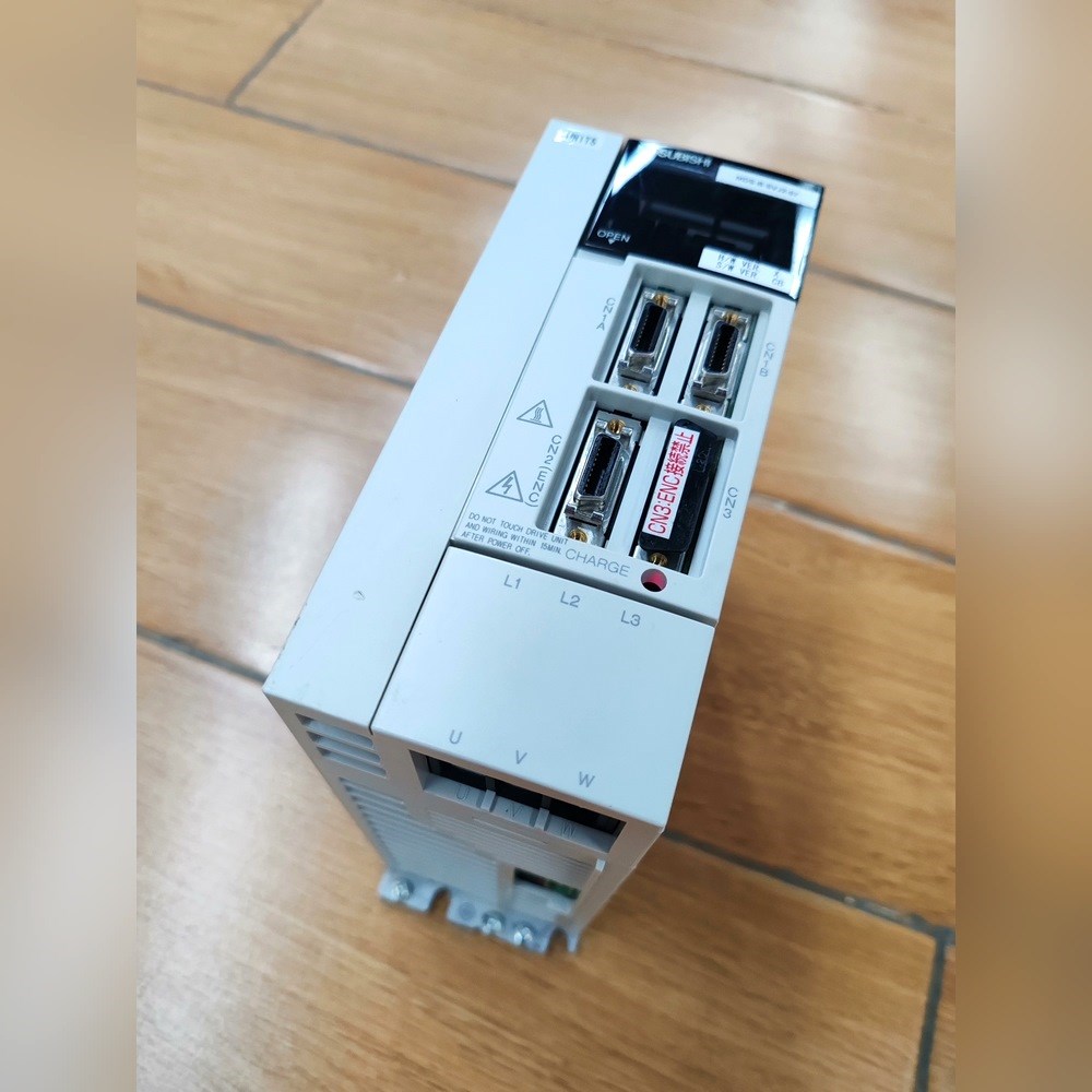 MDS-B-SVJ2-07三菱0.7KW伺服驱动器原装2 议价