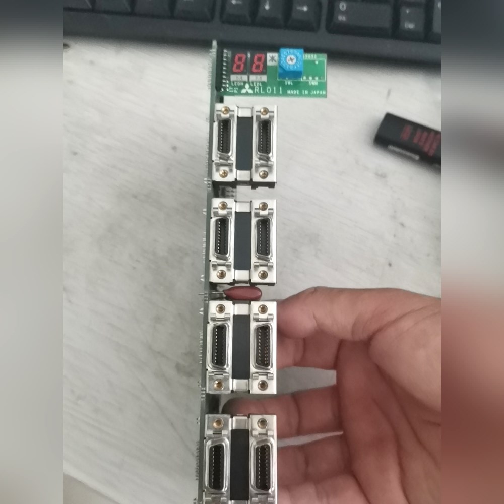 三菱主轴驱动器主板RK311C-21 BN638A170G5 议价