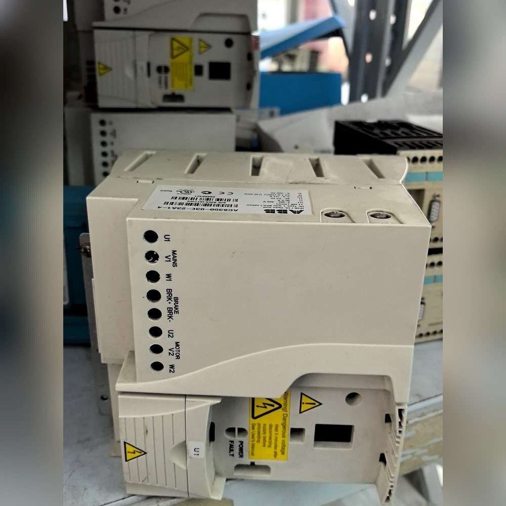 出ABB变频器ACS350-03E-23A1-4 议价