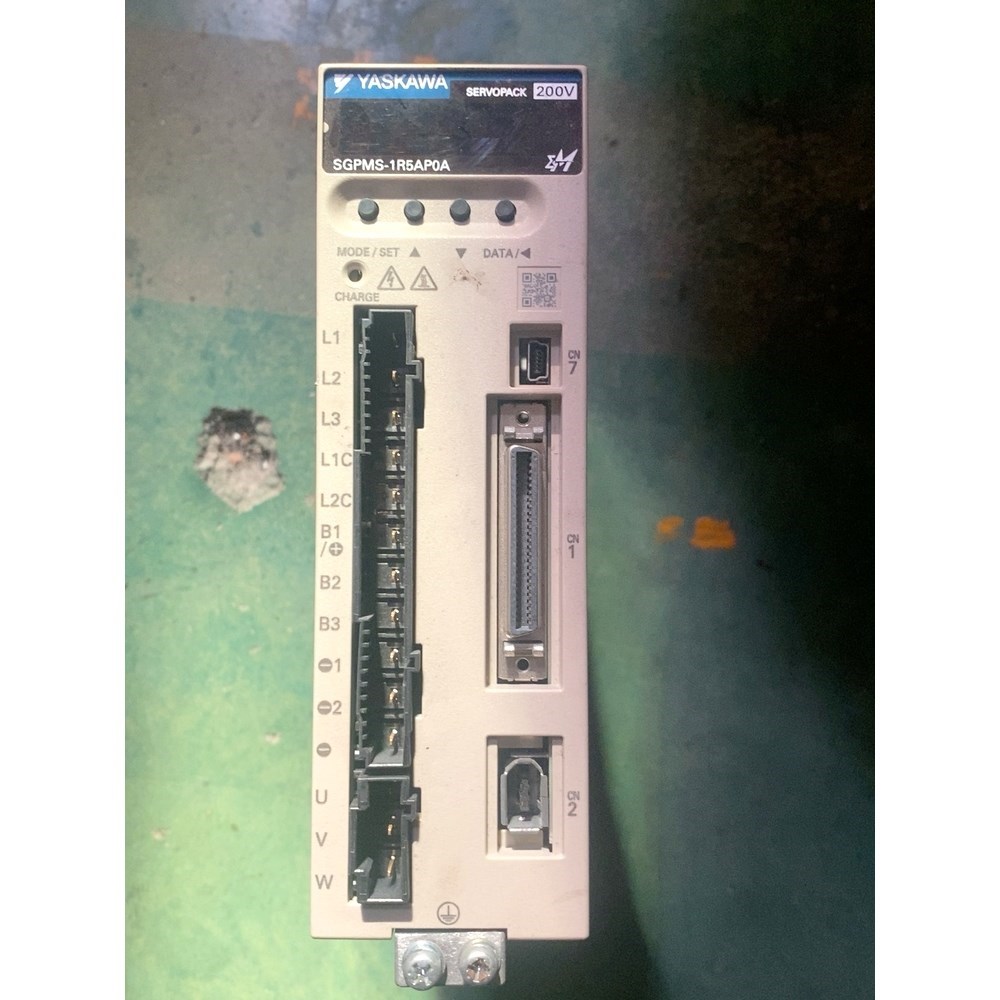 SGPMS-1R5AP0A.300W安川伺服驱动器 议价