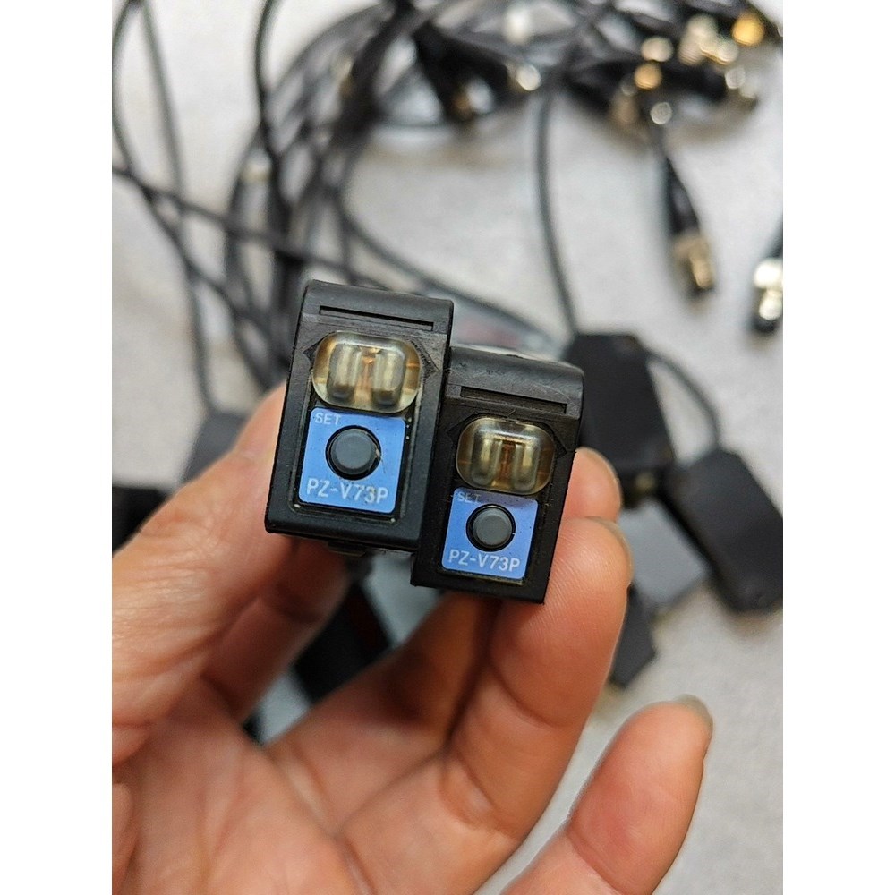 基恩士PZ-V73P  功能正常 完好 现货14个 议价