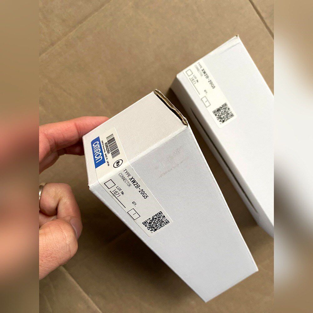 端子台 XW2B-20G5 原装 数量41个 议价