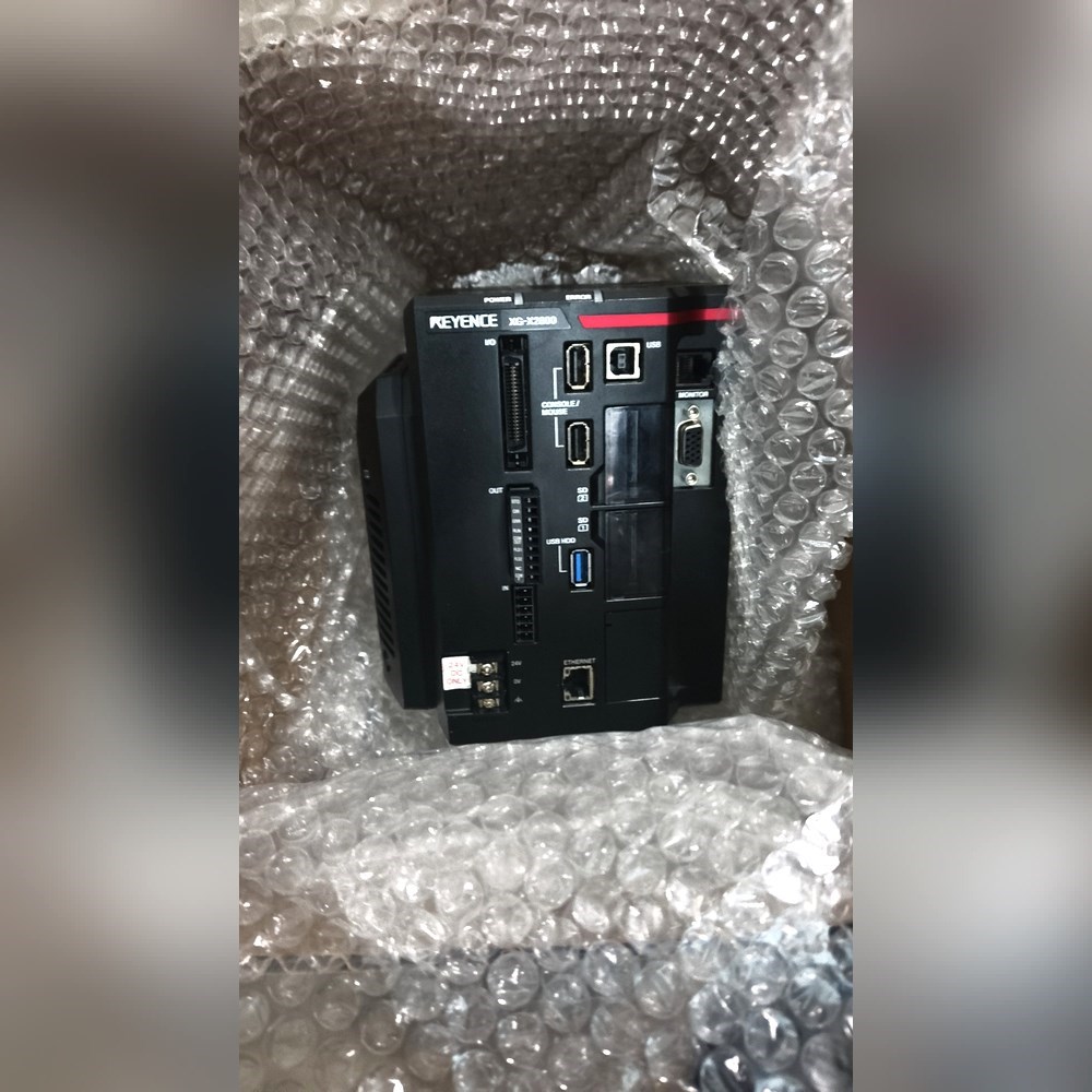 基恩士控制器XG-X2800成色漂亮功能包好现货实拍 议价