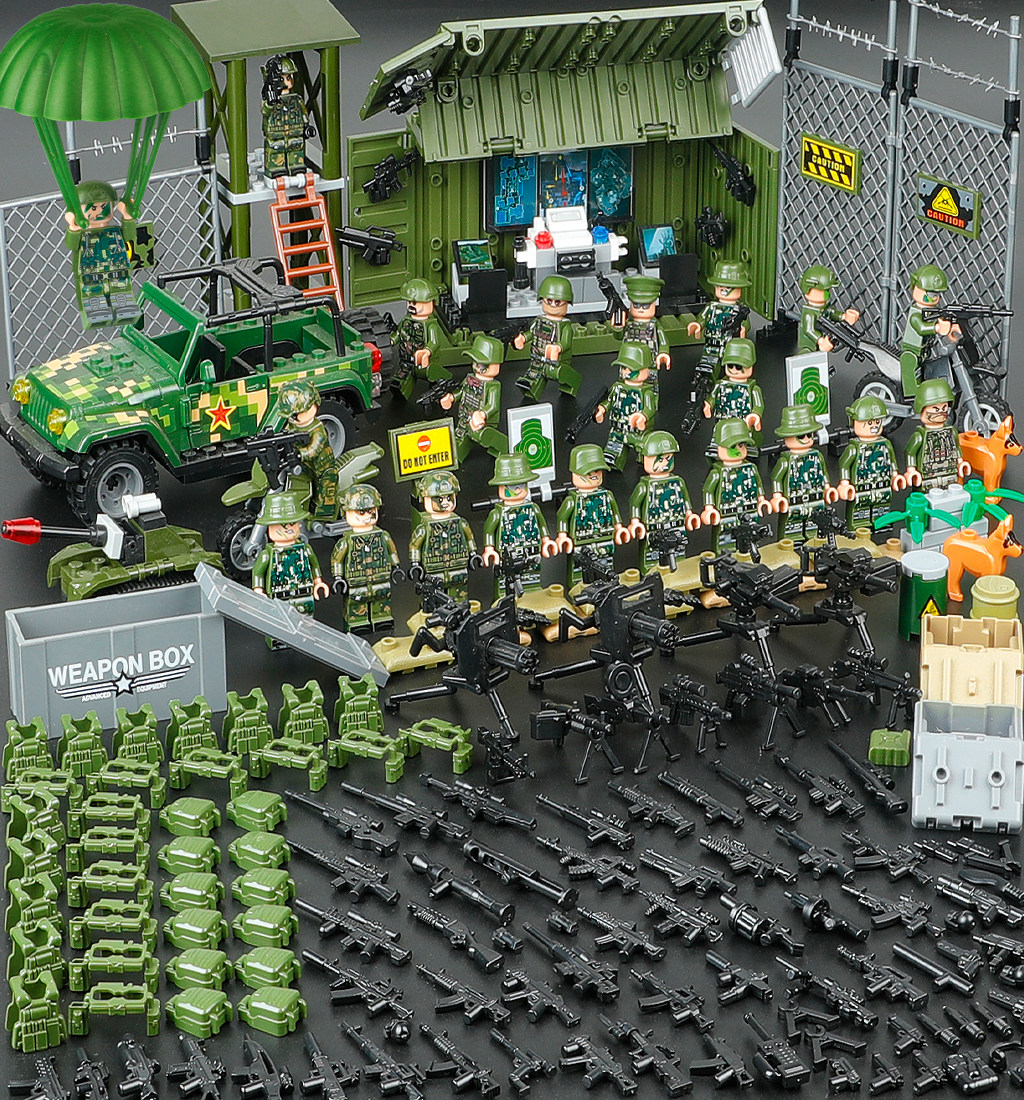反恐特种兵军事基地指挥战场拼装积木人仔警察小人偶男孩益智玩具