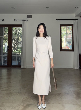 郭九九呢极简剪裁七分袖正肩收腰抽褶显瘦连衣裙2024新款气质长裙
