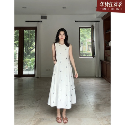 郭九九呢 棉质立体刺绣蝴蝶结宽松显瘦无袖连衣裙夏季减龄长裙