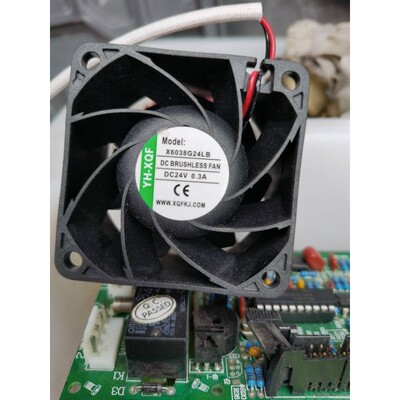 YH-XQF X6038G24LB DC 24V 0.3A 60x60x38mm 6厘米散热风扇