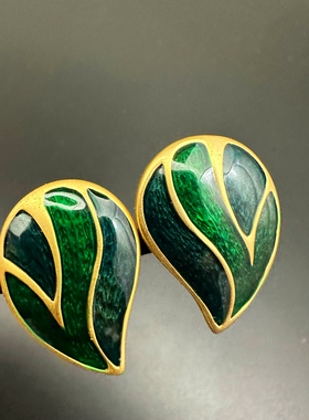 Vintage珐琅耳夹宝贝均来自欧洲。中古饰品，岁月痕迹难免