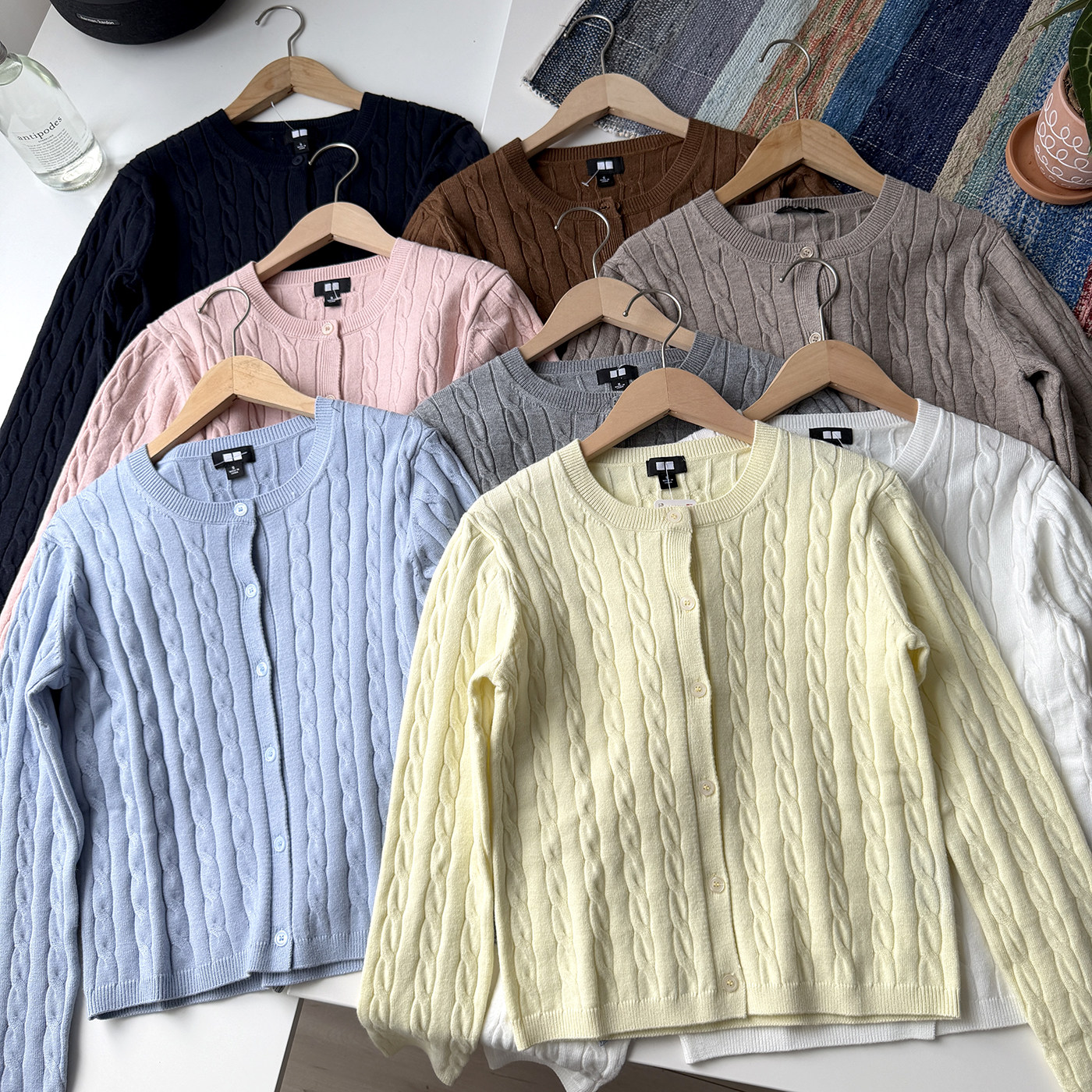 经典复古 极简穿搭春季新款女装麻花扭花圆领软糯针织开衫外套