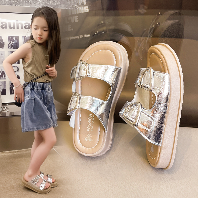 女童拖鞋2025年夏季新款女孩时尚露趾软底防滑儿童一字拖沙滩凉拖