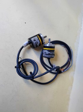 旋转编码器型E6A2-CW5C 100P和200P各有 议价