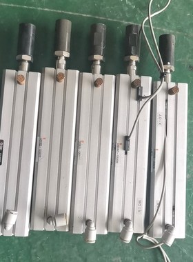 原装SMC CQSB25-125DCM气缸成色如图 议价