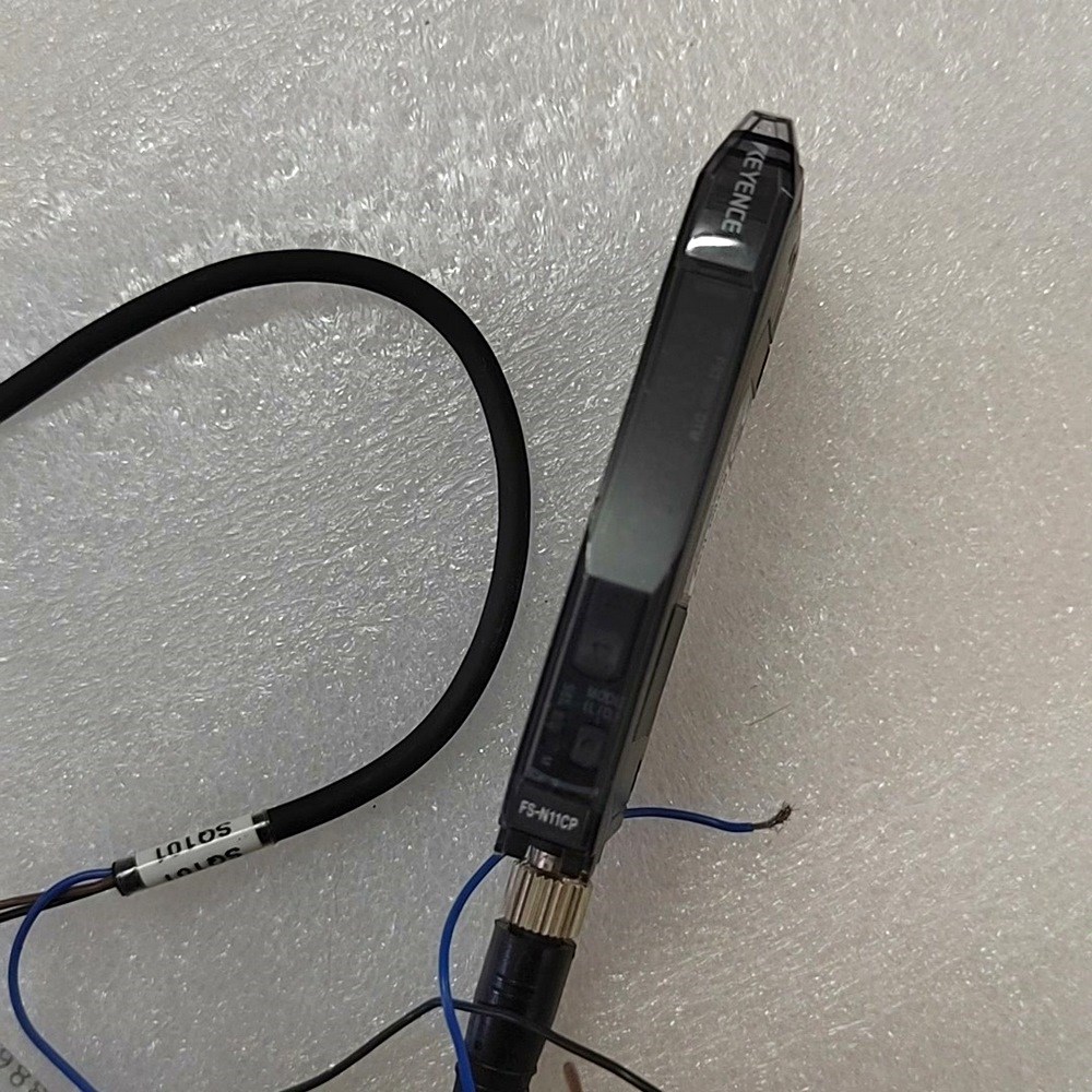 基恩士FS-N11CP激光放大器 成色如图89新功 议价