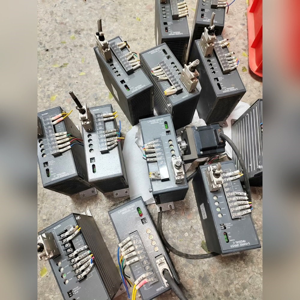 件东方VEXTA五相步进驱动器 RKD514L-C 议价