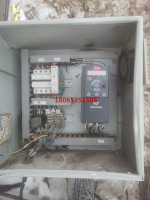 丹佛斯变频器VLT 2.2kw 380v  P/N13